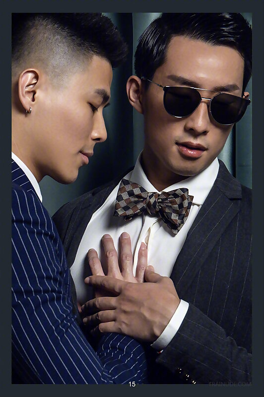 Next Image >>