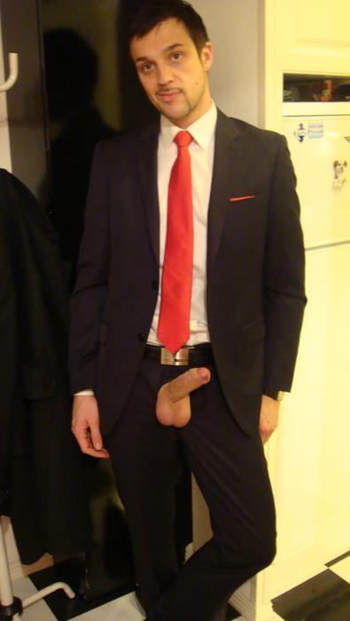 Next Image >>