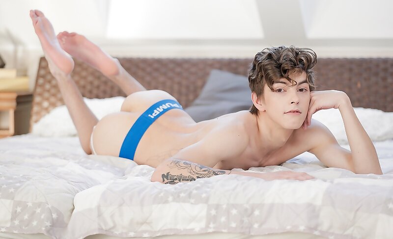 Next Image >>