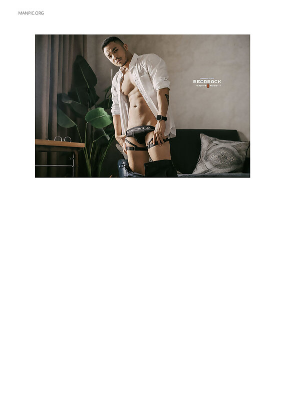 Next Image >>