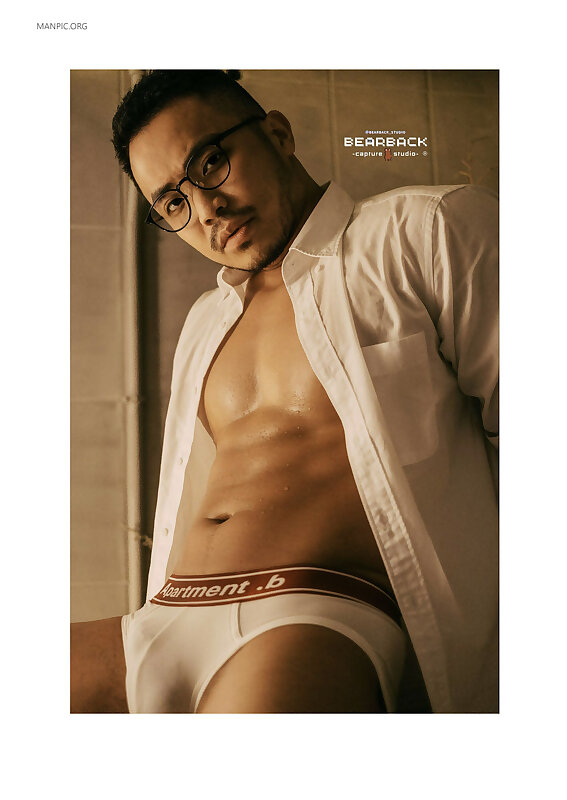Next Image >>