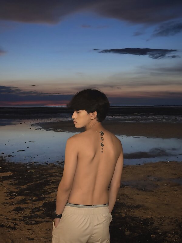 Next Image >>
