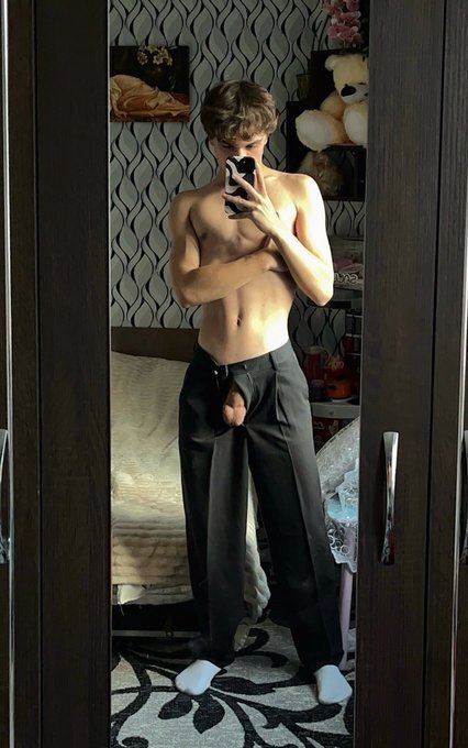 Next Image >>