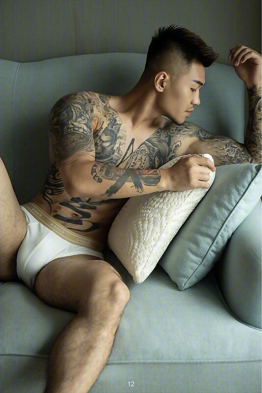 Next Image >>