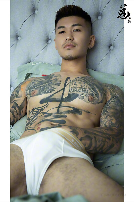 Next Image >>