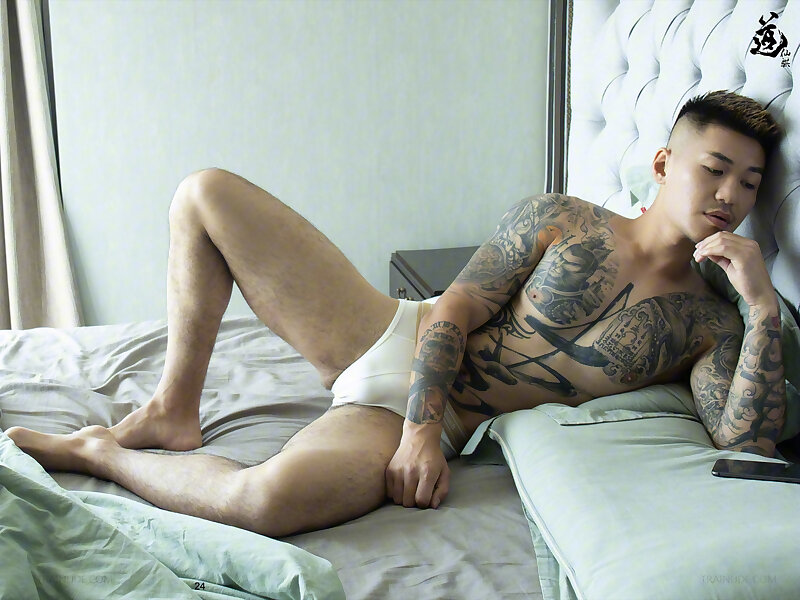 Next Image >>