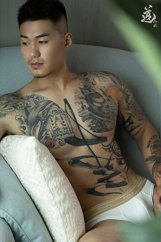 Next Image >>