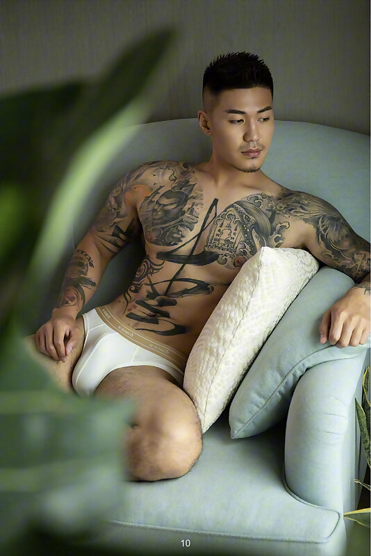 Next Image >>