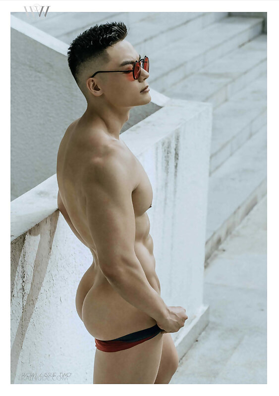 Next Image >>