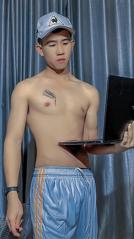 Next Image >>