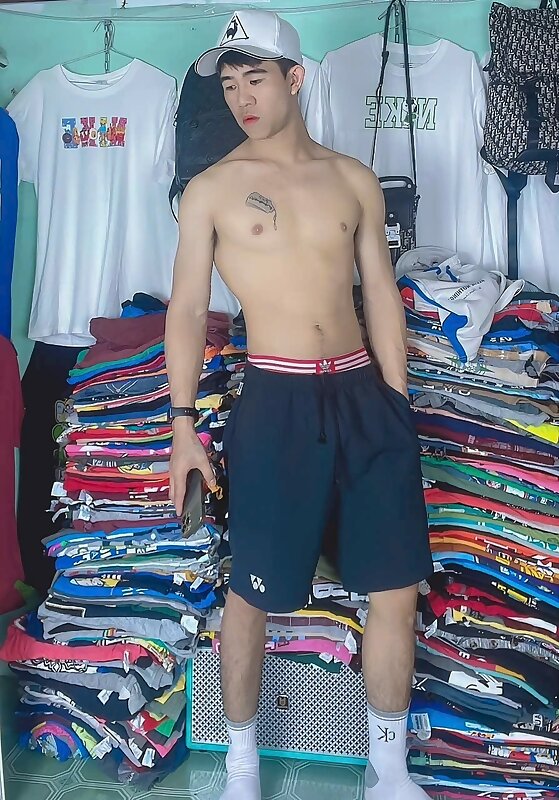 Next Image >>