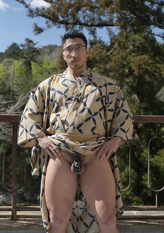 Next Image >>