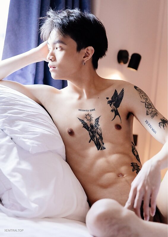 Next Image >>