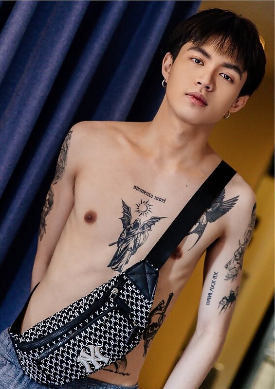 Next Image >>