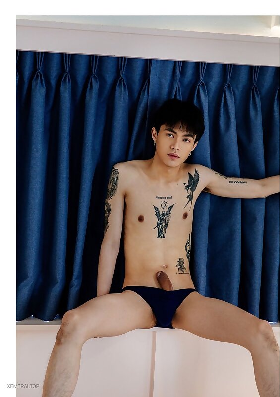 Next Image >>