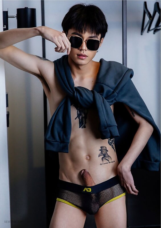 Next Image >>