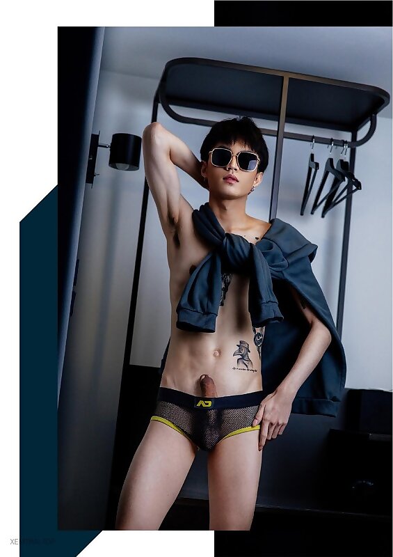 Next Image >>