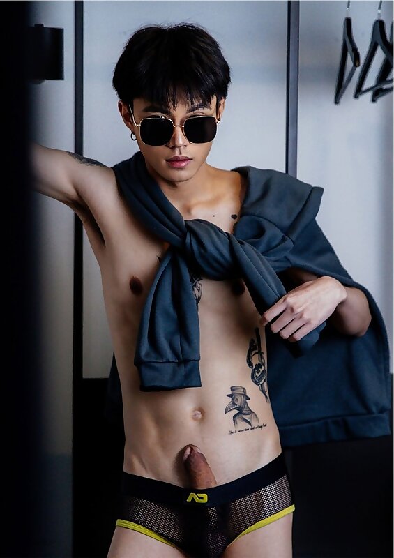 Next Image >>