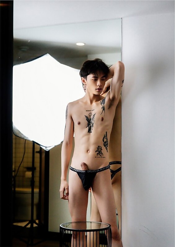 Next Image >>