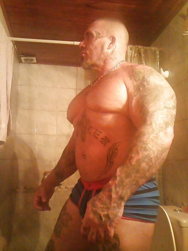 Next Image >>