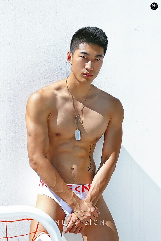 Next Image >>