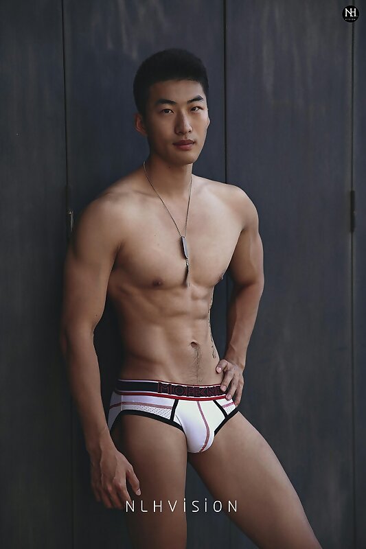 Next Image >>