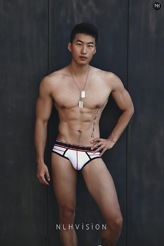 Next Image >>