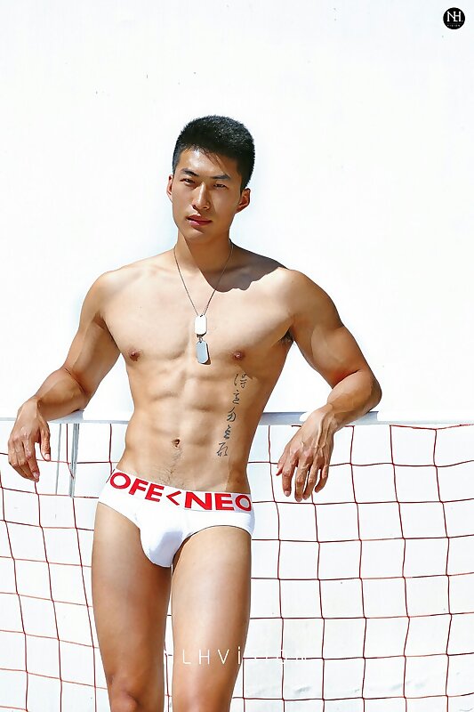 Next Image >>