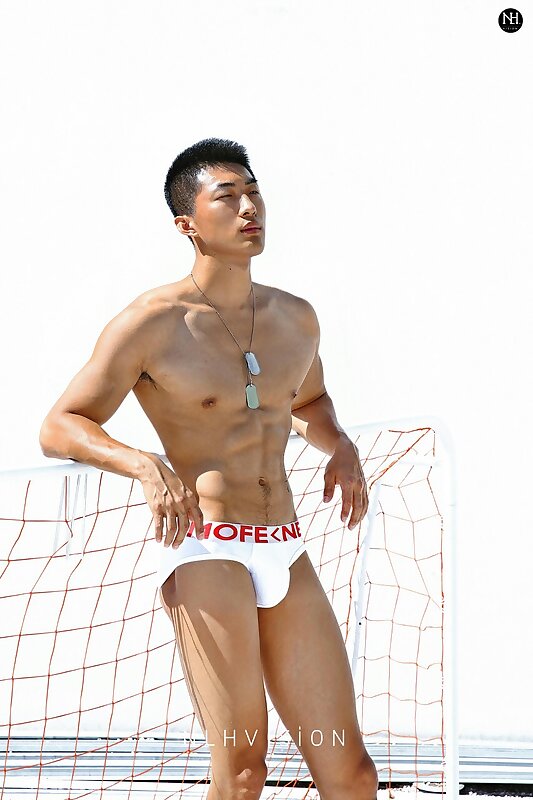 Next Image >>