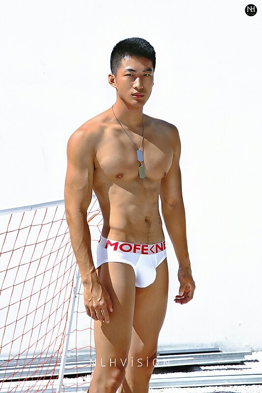 Next Image >>