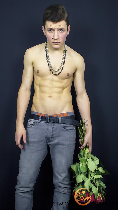 Next Image >>