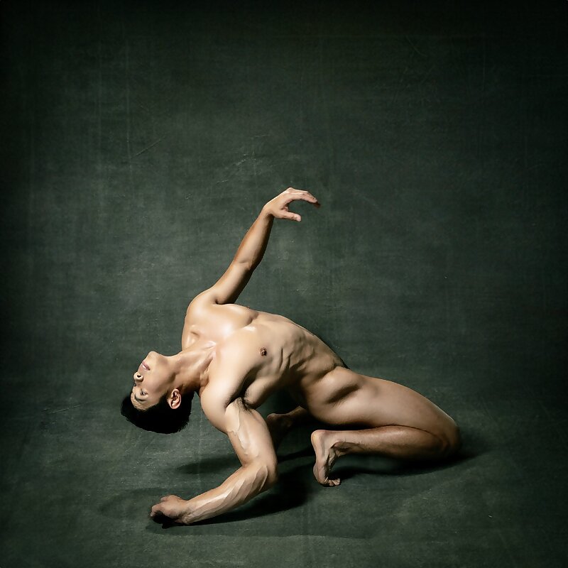 Next Image >>