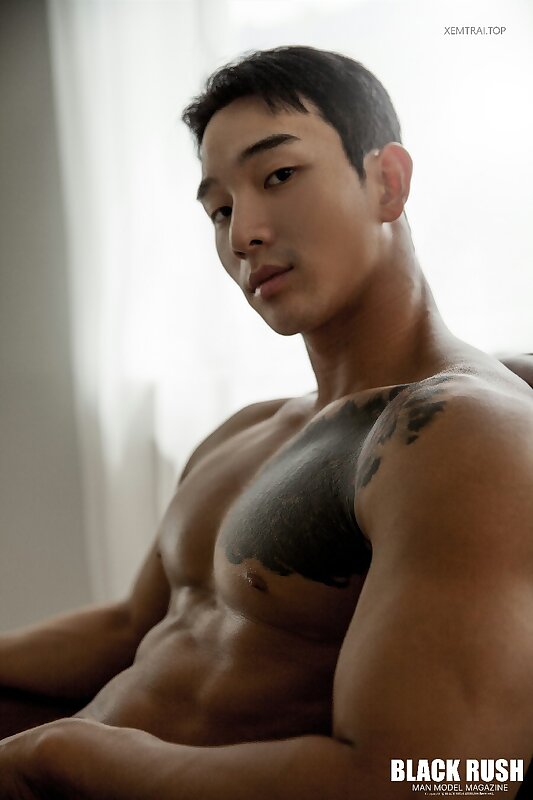 Next Image >>
