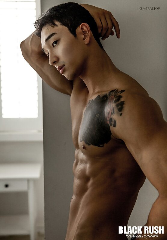Next Image >>