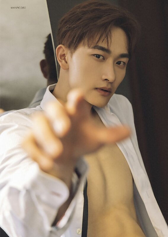 Next Image >>