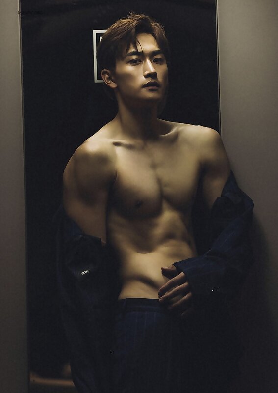 Next Image >>