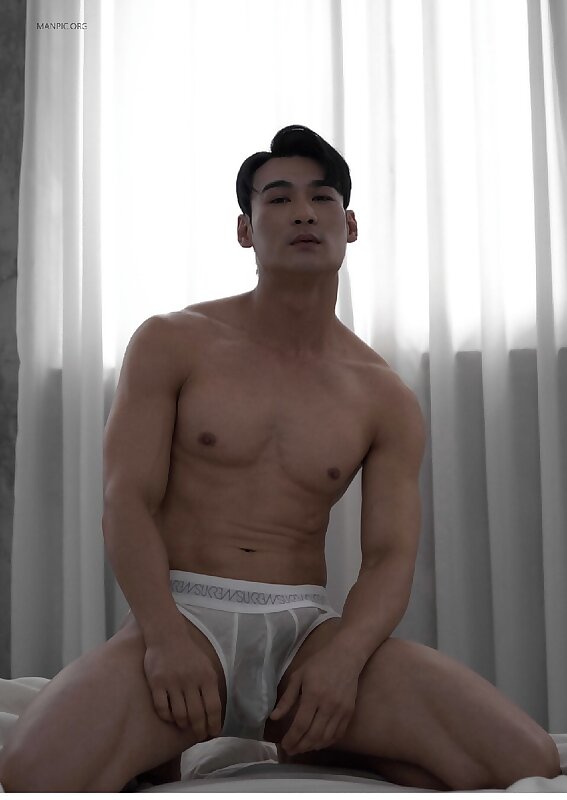 Next Image >>