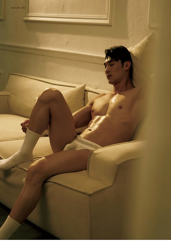 Next Image >>