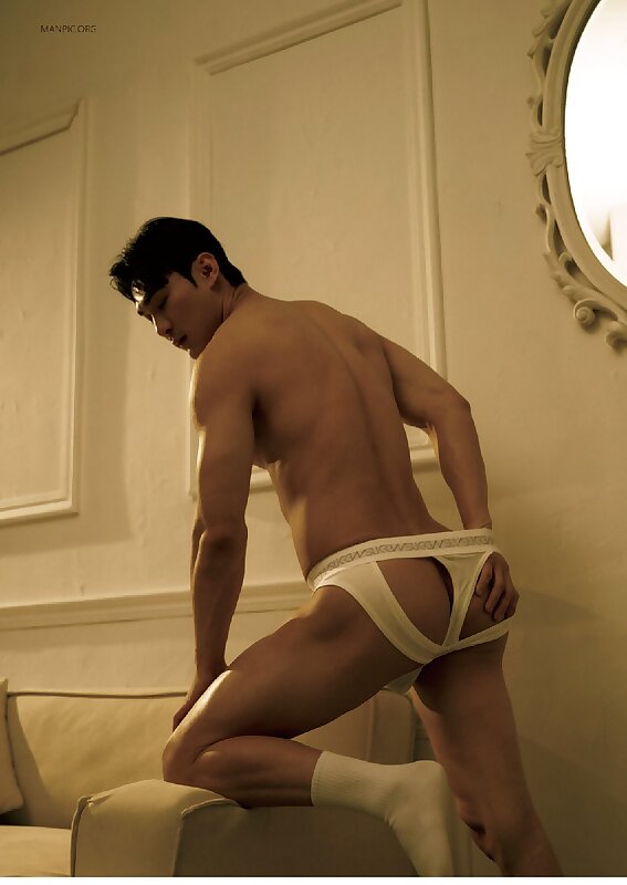 Next Image >>
