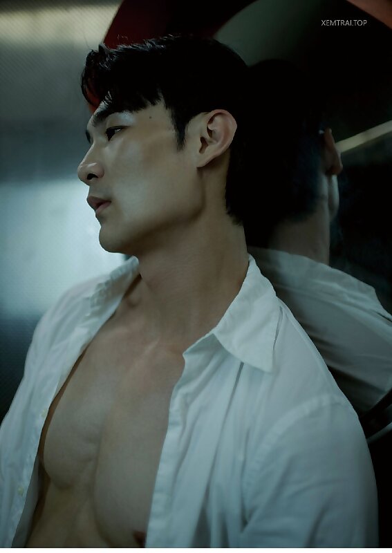 Next Image >>