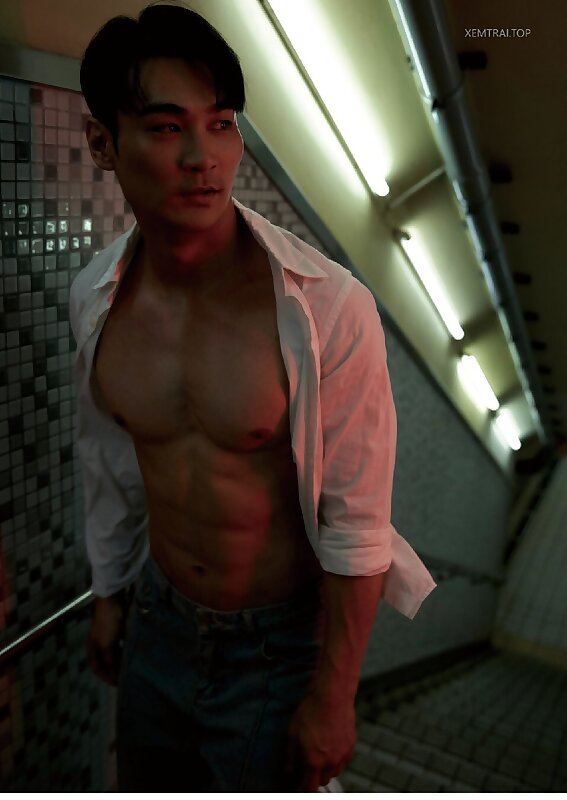 Next Image >>