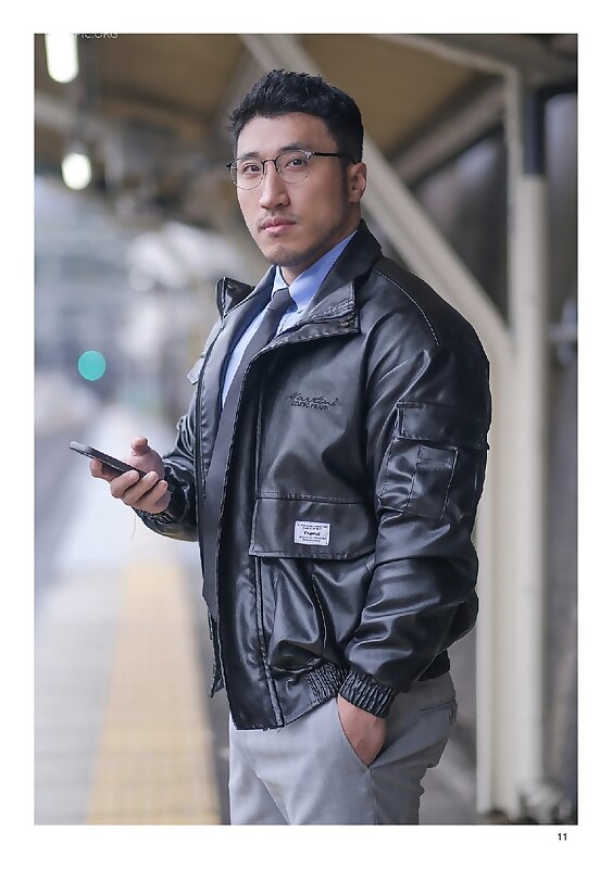 Next Image >>