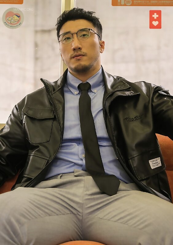 Next Image >>