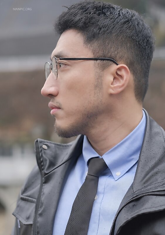 Next Image >>