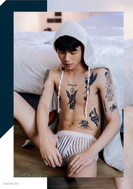 Next Image >>