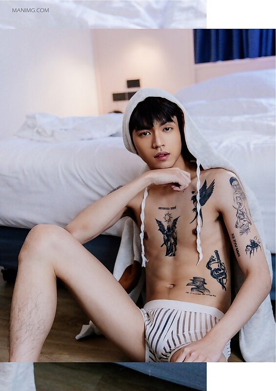 Next Image >>