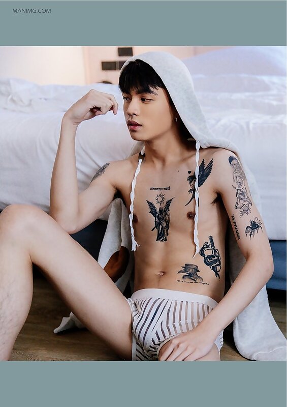 Next Image >>