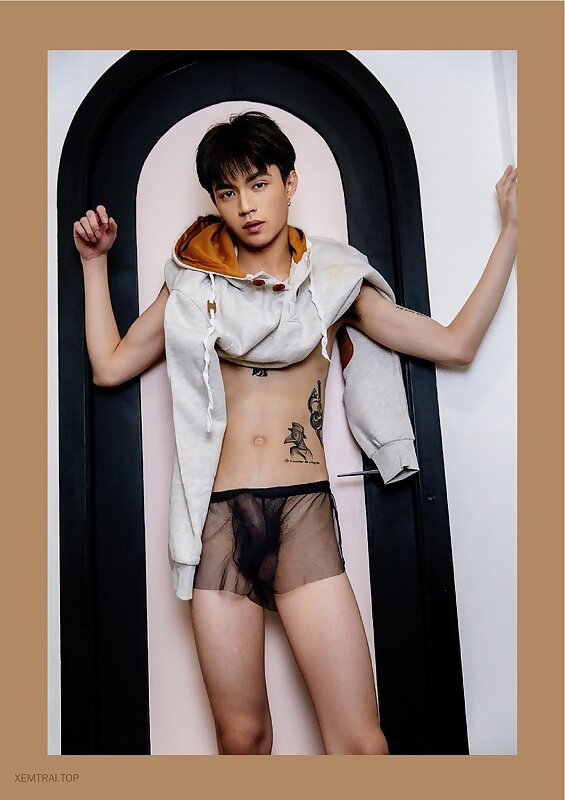 Next Image >>