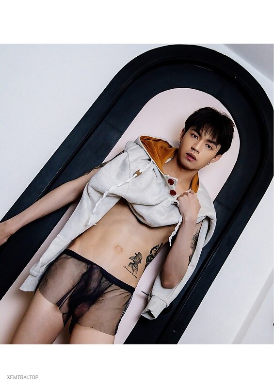 Next Image >>