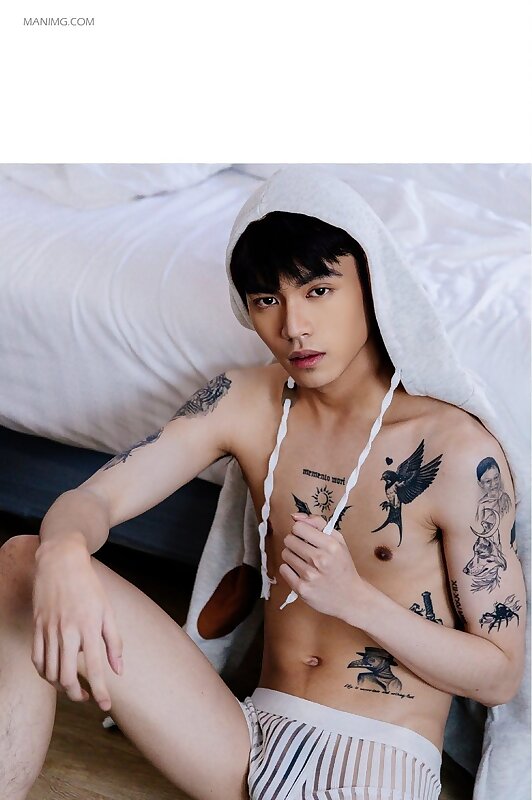 Next Image >>